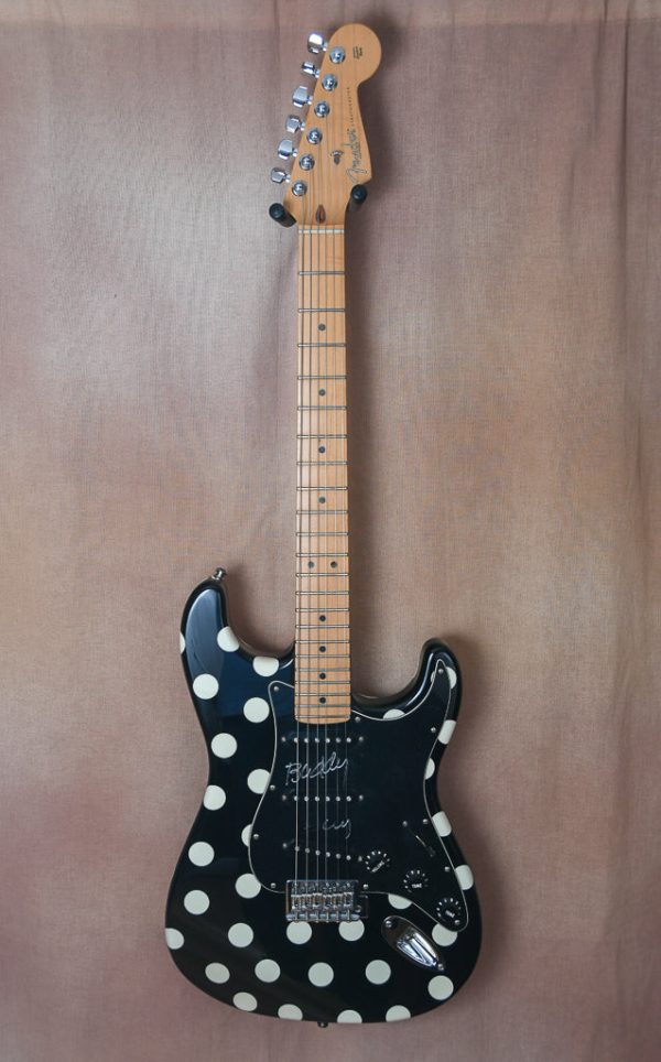 2005 Fender Stratocaster Polka Dot signed by Buddy Guy Sale