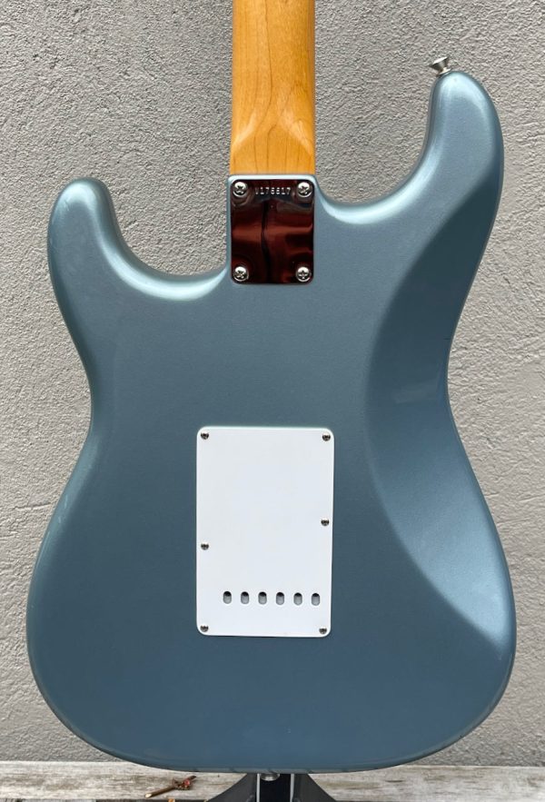 2001 Fender American Vintage  62 Stratocaster Ice Blue Metallic Discount