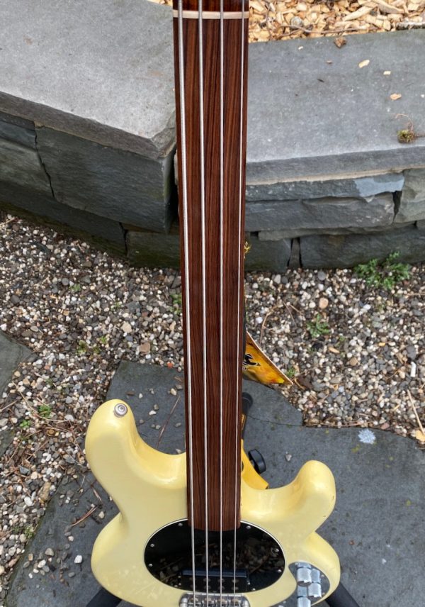 1979 Music Man Stingray Aged Olympic White Fretless !! Sale