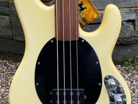 1979 Music Man Stingray Aged Olympic White Fretless !! Sale