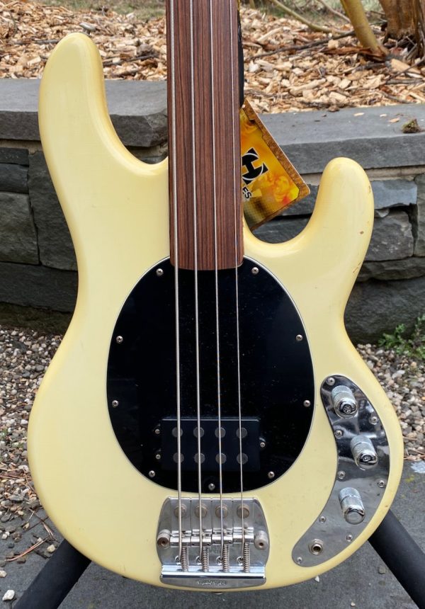 1979 Music Man Stingray Aged Olympic White Fretless !! Sale