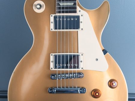 2012 Gibson Les Paul Standard Goldtop OHSC Online now