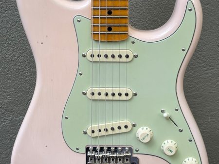 2019 Fender Custom Shop Journeyman Relic 1960 s Stratocaster Faded Shell Pink Hot on Sale